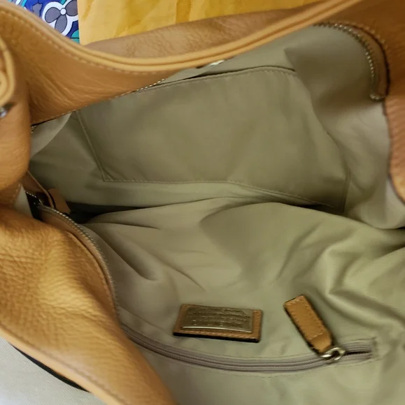 Mario Valentino Spa Designer Hand Bag - Picture 6 of 9